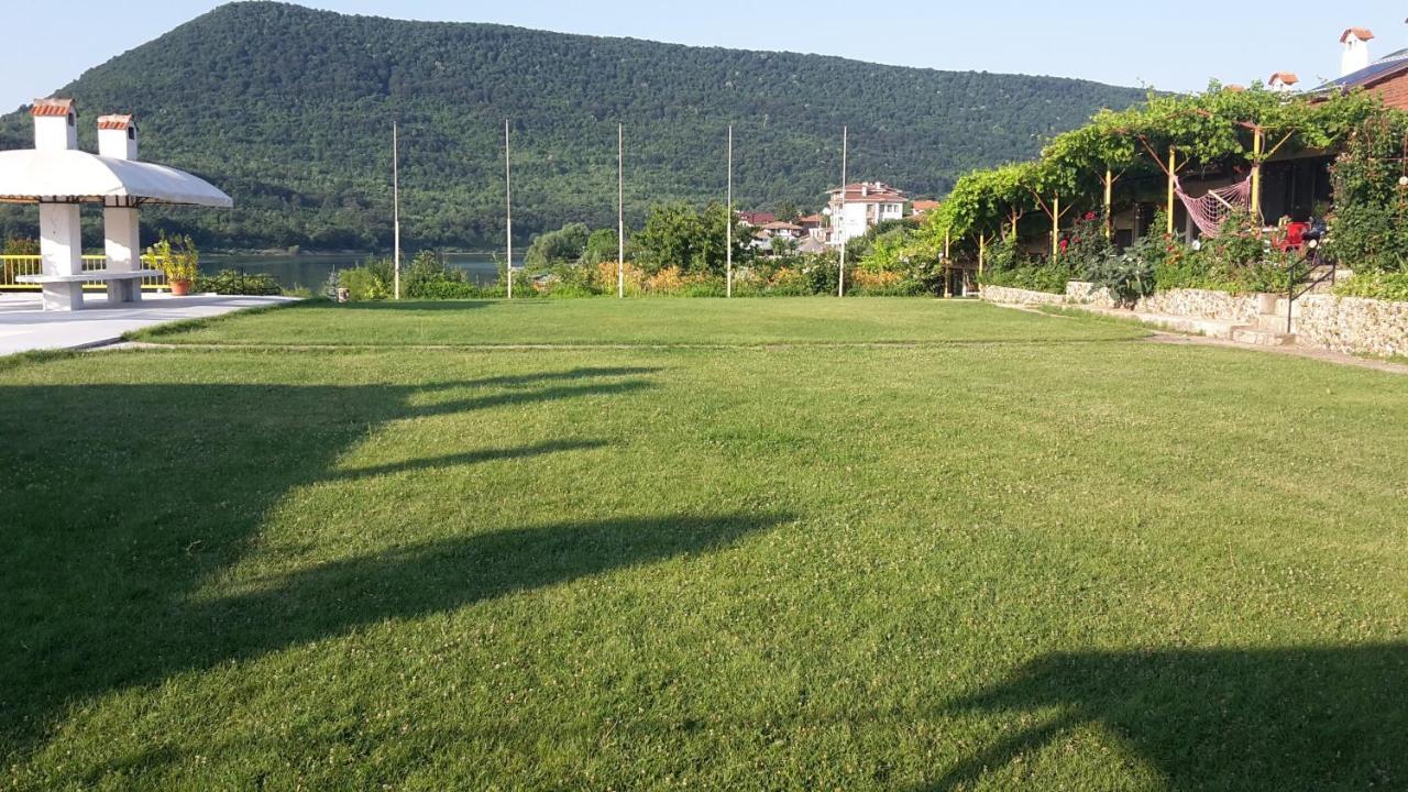 Family Hotel Belvedere Dŭlgopol Zewnętrze zdjęcie